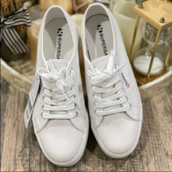 Superga Women's 2790 A Cotw Platform Fashion
Sneaker, White Size 41 / 9.5 - Picture 4 of 11